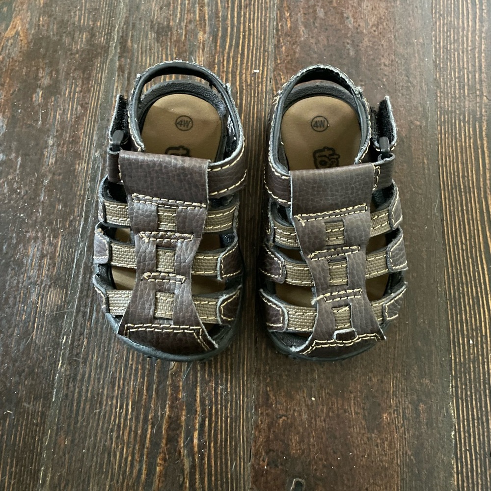 Teeny toes kids shoes